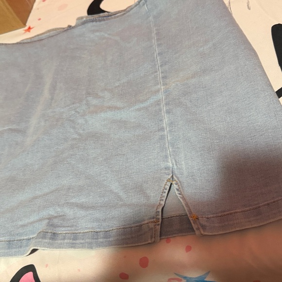 Wild Fable Sz 20w Light Denim Mini Skirt With Side Slit. NWT - Picture 2 of 8